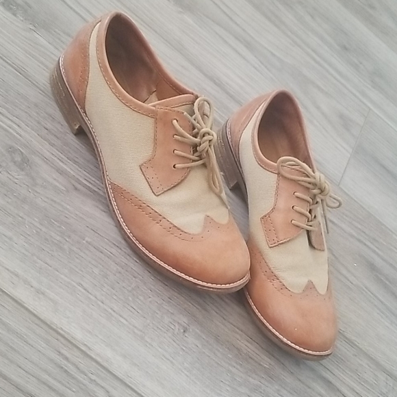 Shoes - Picture 2 of 6